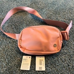 EUC Lululemon Athletica Everywhere Belt Bag Pastel Pink